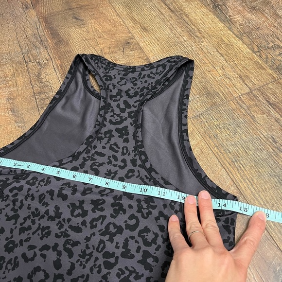 Athleta shanti crop tank black and grey animal print size small - Picture 7 of 7